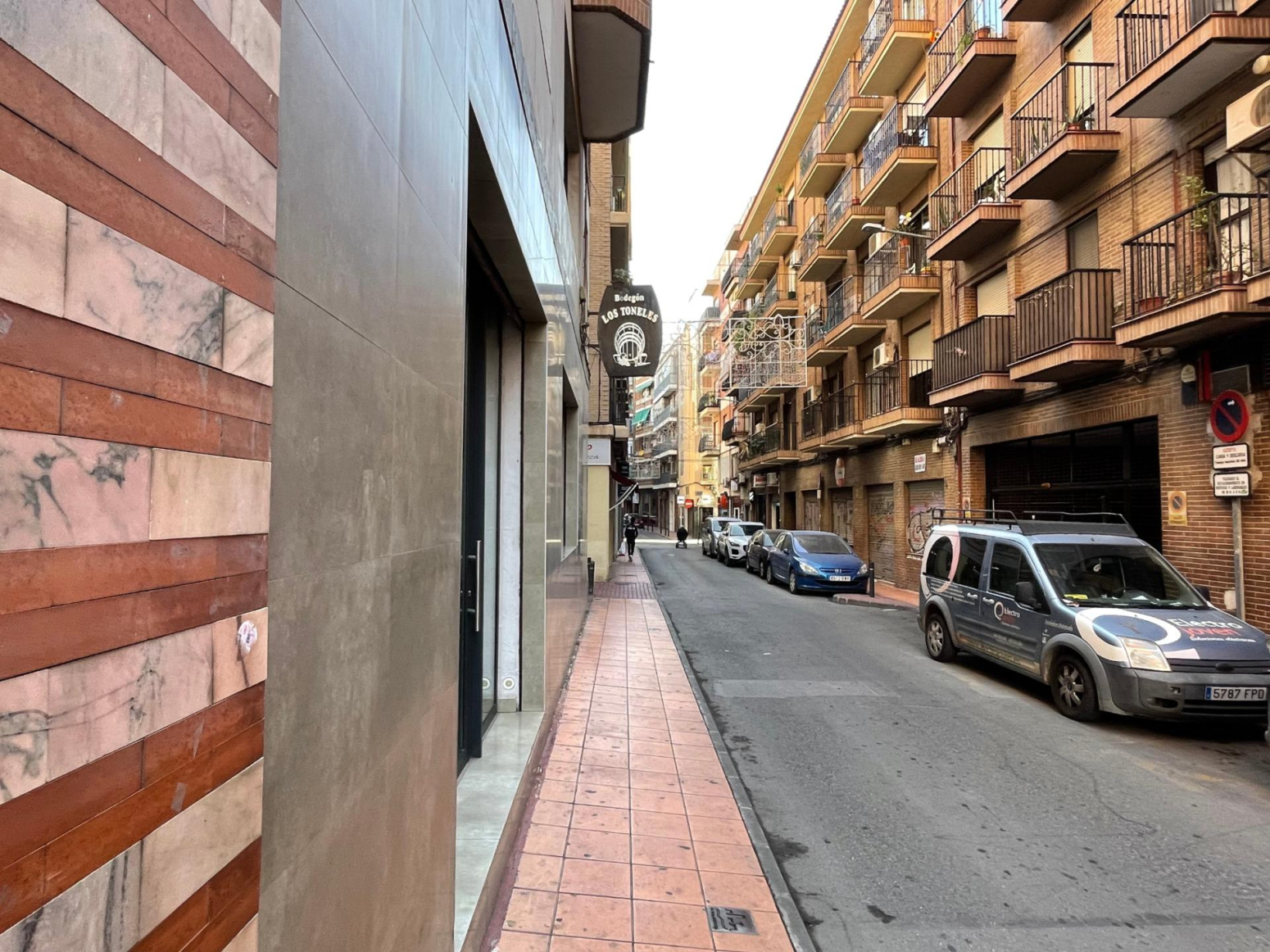 LOCAL COMERCIAL EN EL CORAZÓN DE MURCIA: OPORTUNIDAD EXCEPCIONAL PARA INVERSORES Y EMPRENDEDORES.