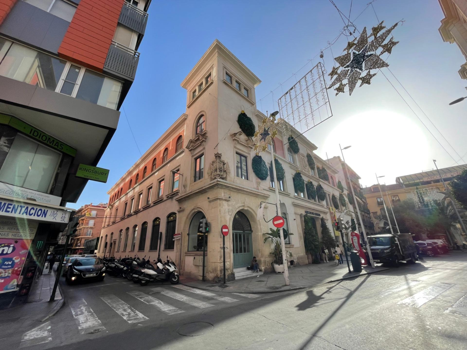 LOCAL COMERCIAL EN EL CORAZÓN DE MURCIA: OPORTUNIDAD EXCEPCIONAL PARA INVERSORES Y EMPRENDEDORES.