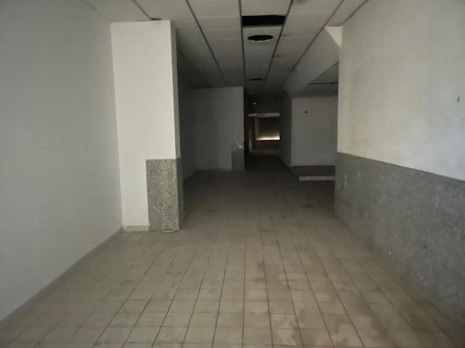 LOCAL COMERCIAL EN EL CORAZÓN DE MURCIA: OPORTUNIDAD EXCEPCIONAL PARA INVERSORES Y EMPRENDEDORES.