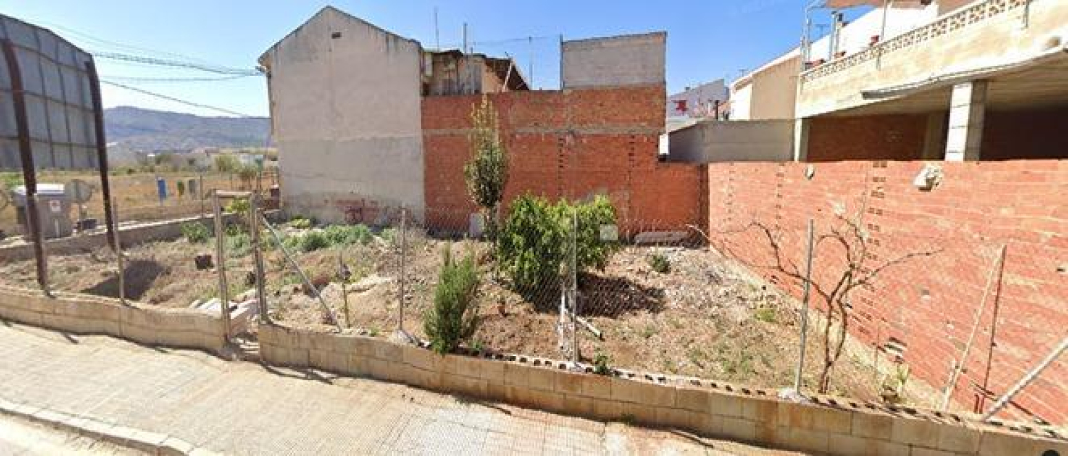 255 m2 DE SOLAR URBANO EN ALQUERIAS. HACIENDO ESQUINA, ORIENTACION SUR Y ESTE.