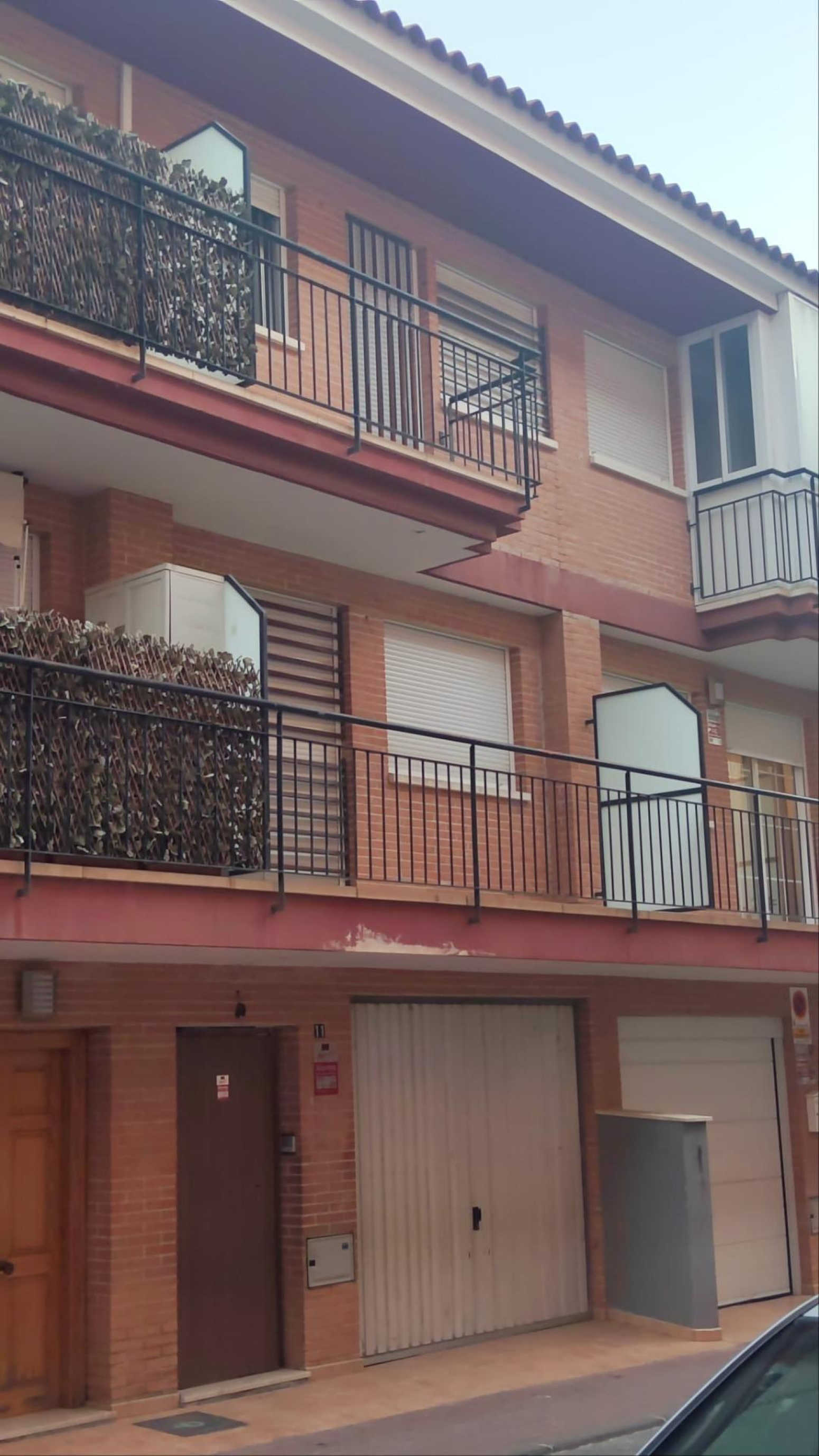 DUPLEX ADOSADO A REFORMAR EN LOS GARRES (LAS TEJERAS) 0% HONORARIOS AGENCIA. PRECIO NEGOCIABLE - Vista Secundaria 2