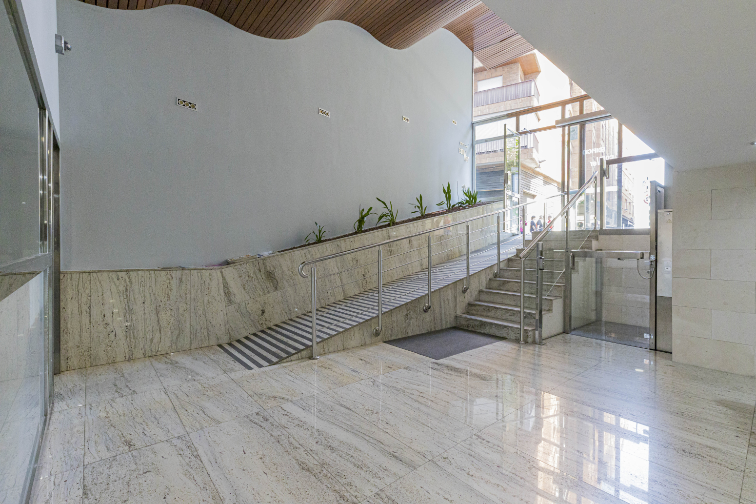 Piso reformado en planta 11 en el centro de Murcia