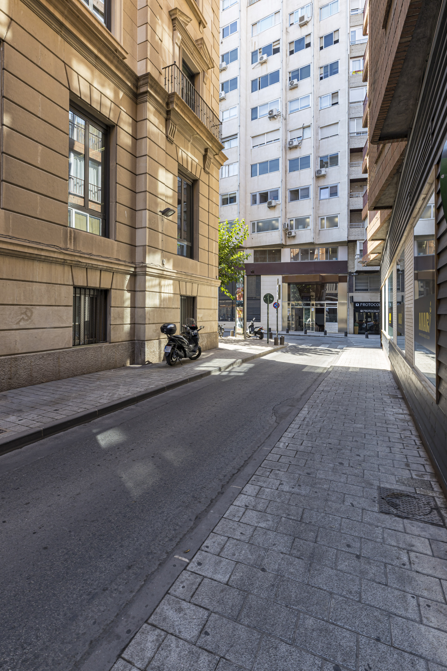 Piso reformado en planta 11 en el centro de Murcia