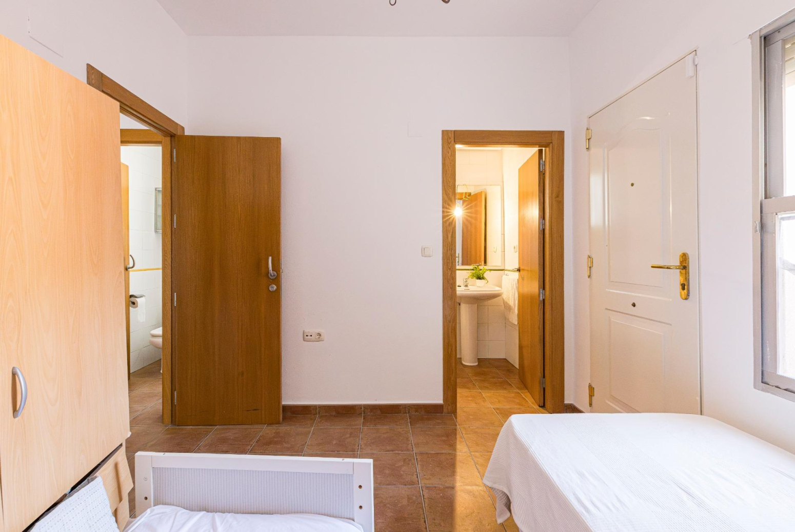 Finca rústica con vivienda de 220 metros construidos, 22.480 m² de terreno y garaje junto a La Alcayna