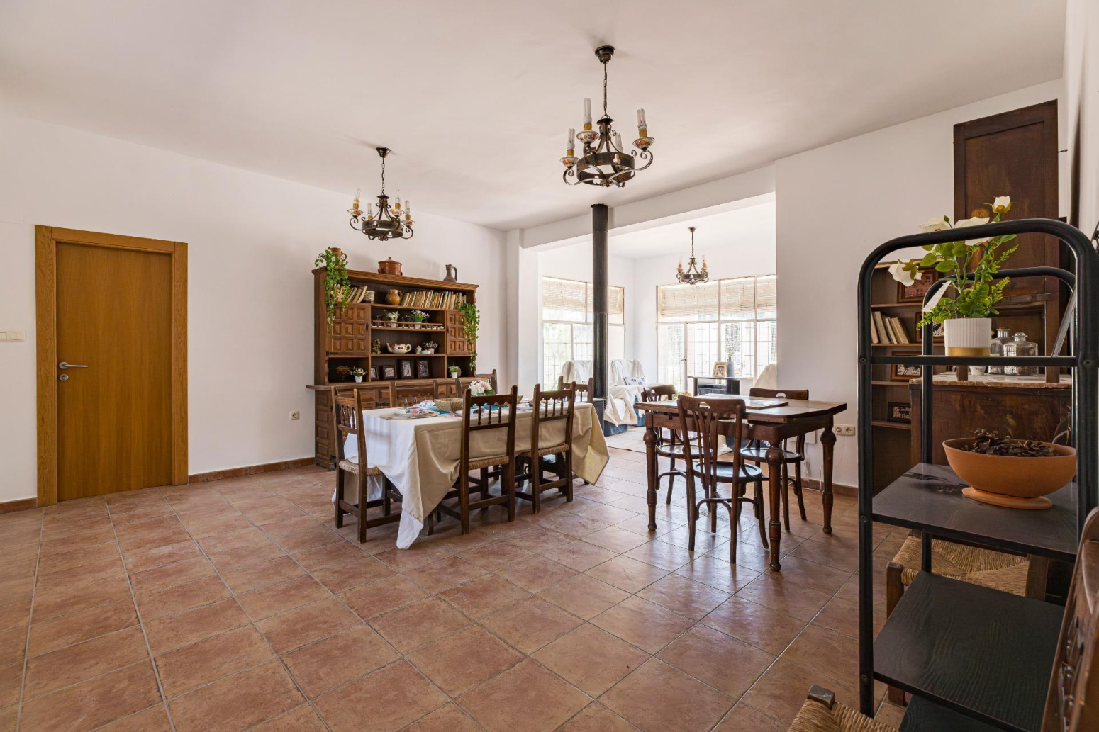 Finca rústica con vivienda de 220 metros construidos, 22.480 m² de terreno y garaje junto a La Alcayna