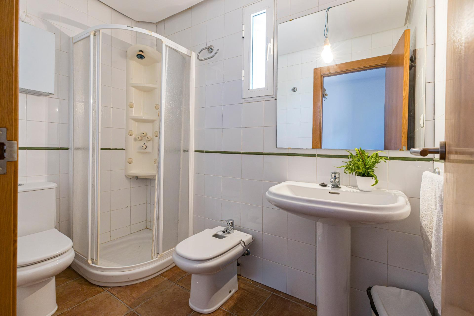 Finca rústica con vivienda de 220 metros construidos, 22.480 m² de terreno y garaje junto a La Alcayna