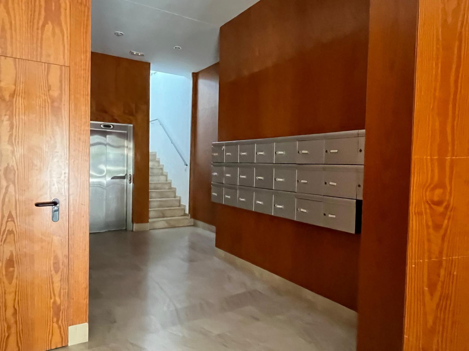 LUMINOSO PISO EN MURCIA ZONA JUAN DE BORBON ¡¡ 0% HONORARIOS AGENCIA!! ¡¡VISÍTALO Y HAZ UNA OFERTA !!