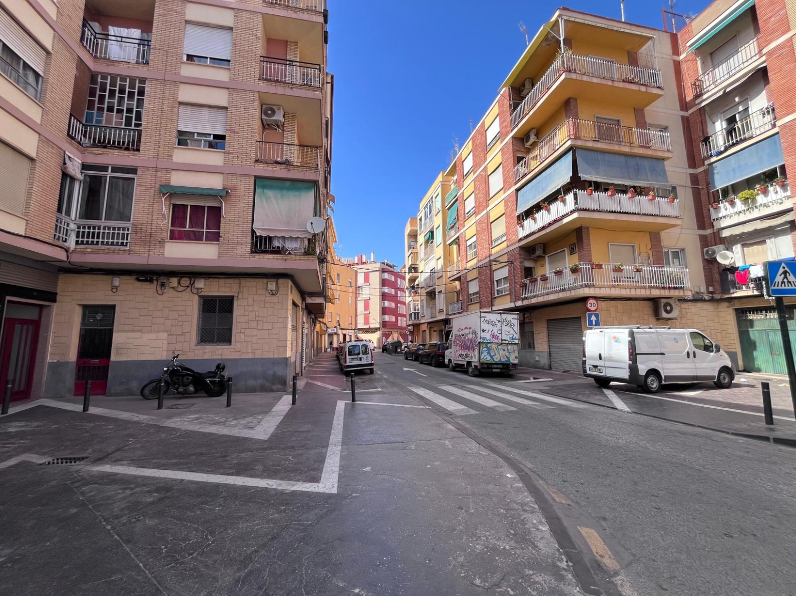 Piso de 4 dormitorios junto a Plaza del Carmen y Estación de Renfe 0% HONORARIOS AGENCIA