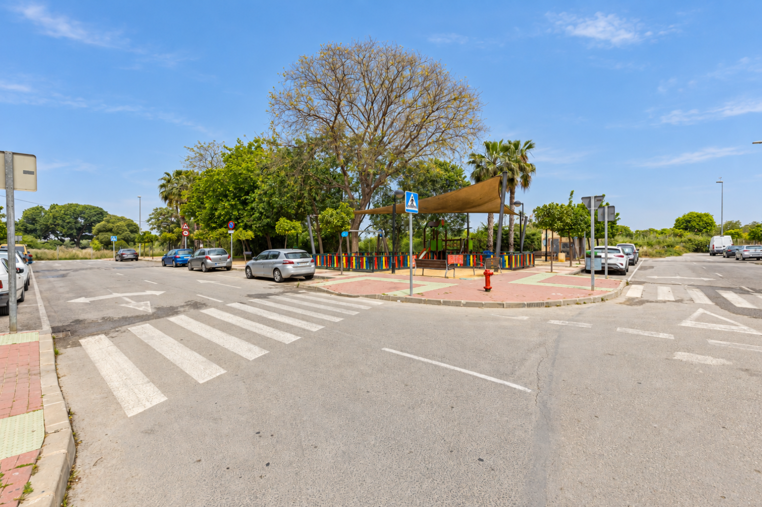 VIVIENDA JUNTO AL FUTURO PARQUE METROPOLITANO OESTE
