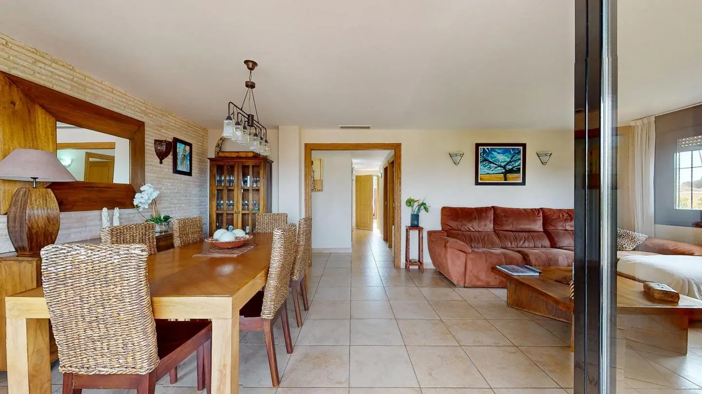 DUPLEX ADOSADO EN EL ESPARRAGAL
